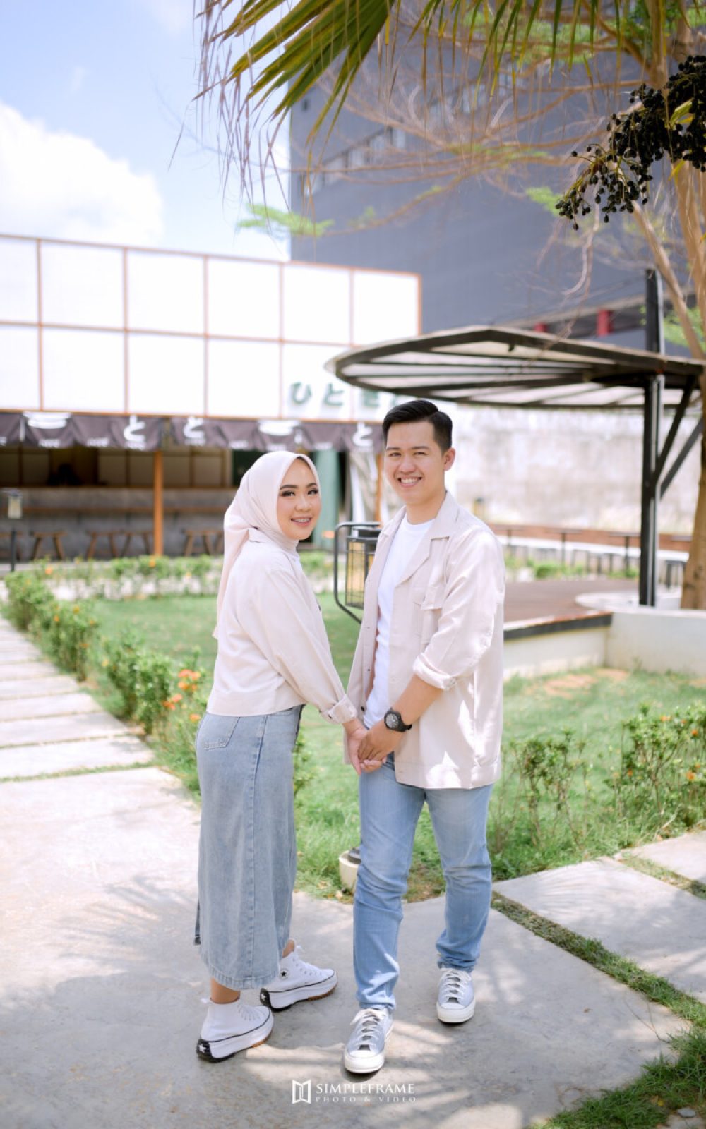 65FA9256-E066-4AA8-8999-7FA33F169A00