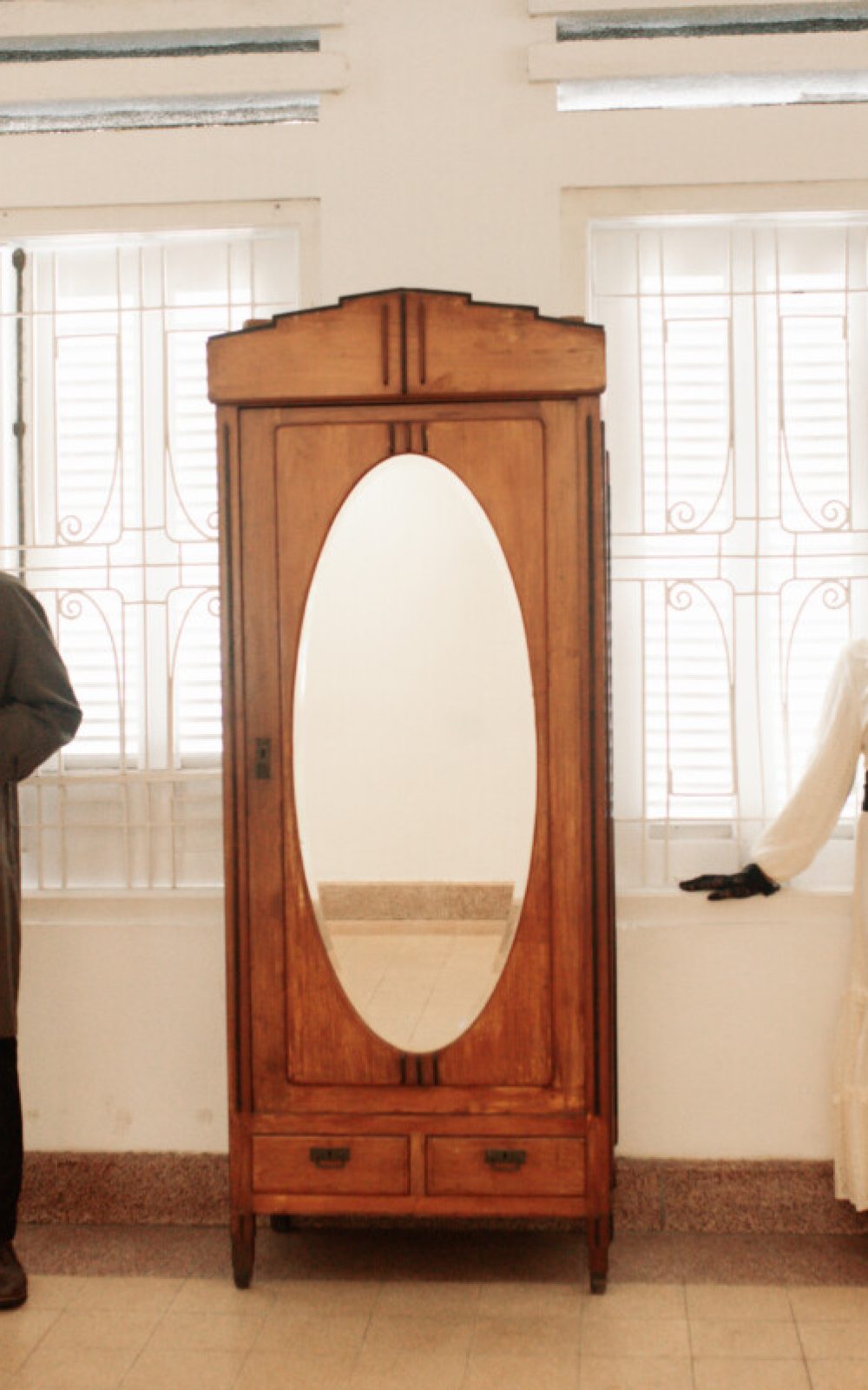 C3F7207B-0681-4C04-A663-AC4F0022A93A