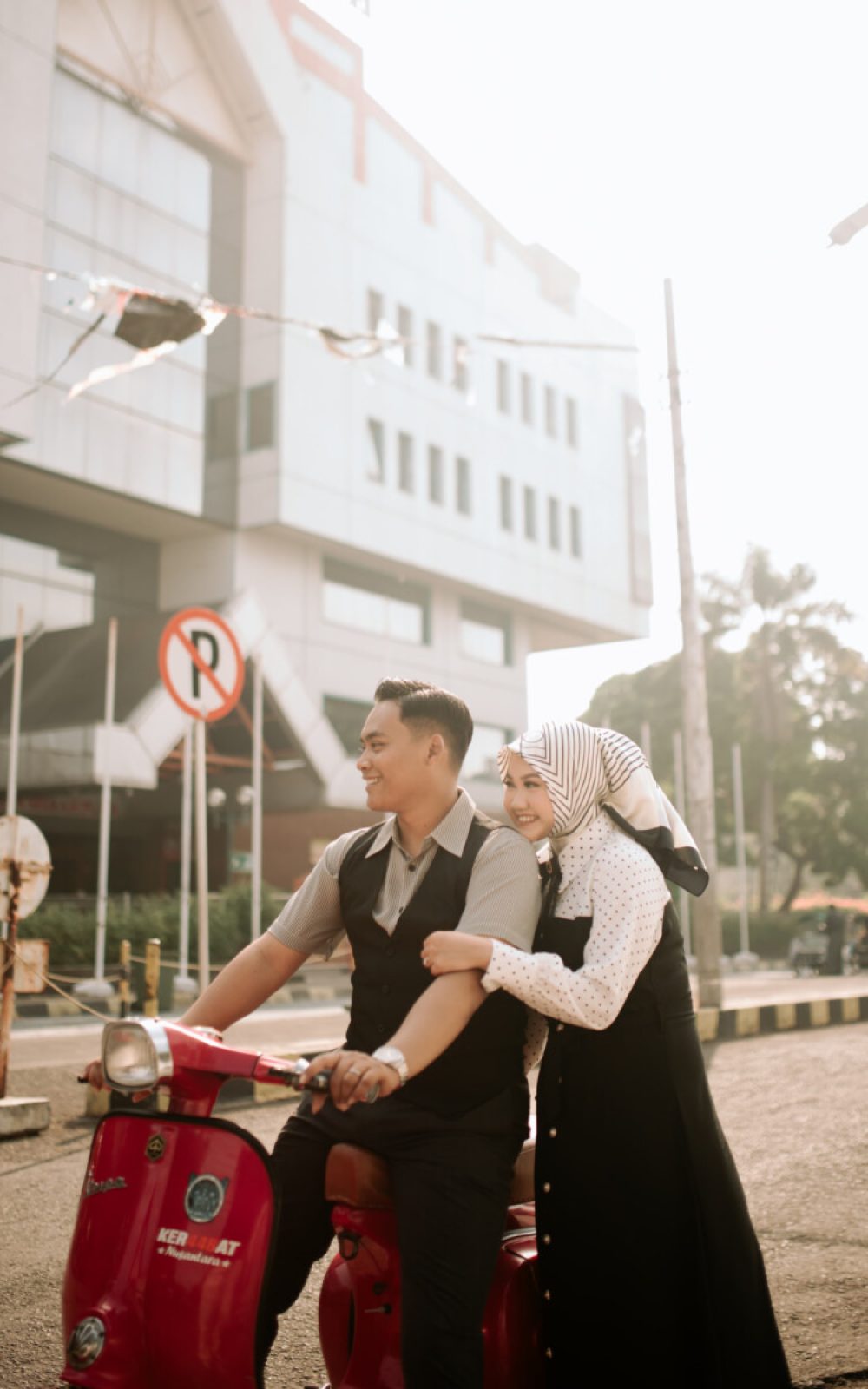 E3CB84B8-8D92-4142-9BFD-E8B2BE563B99