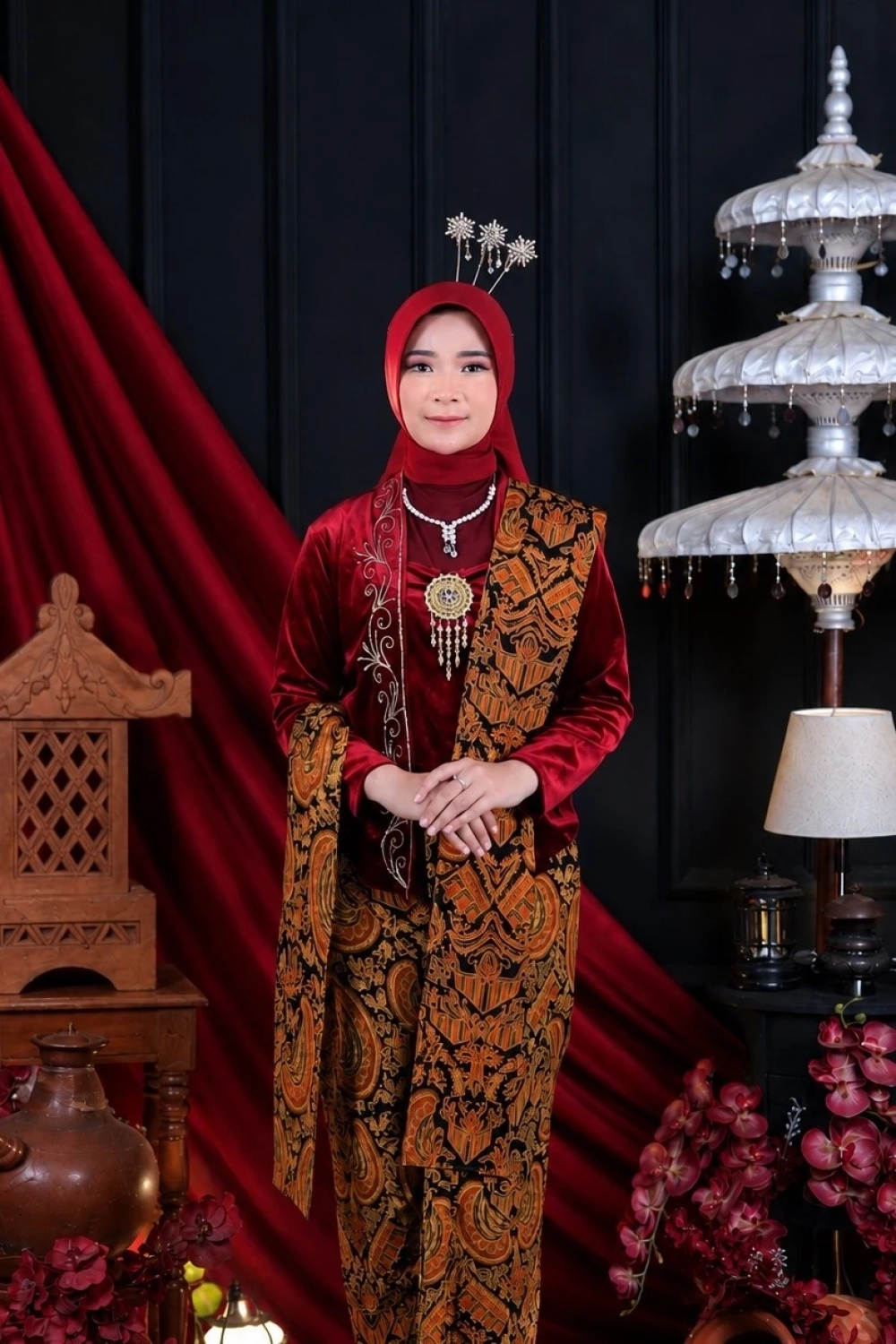 crop-1778608977351