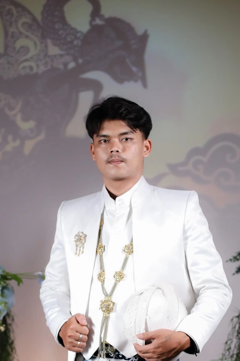 crop-1779636741508