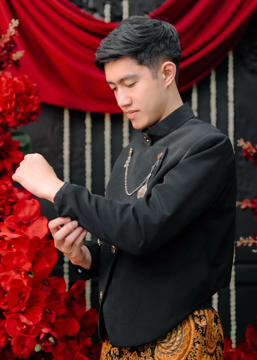 crop-1780541520326