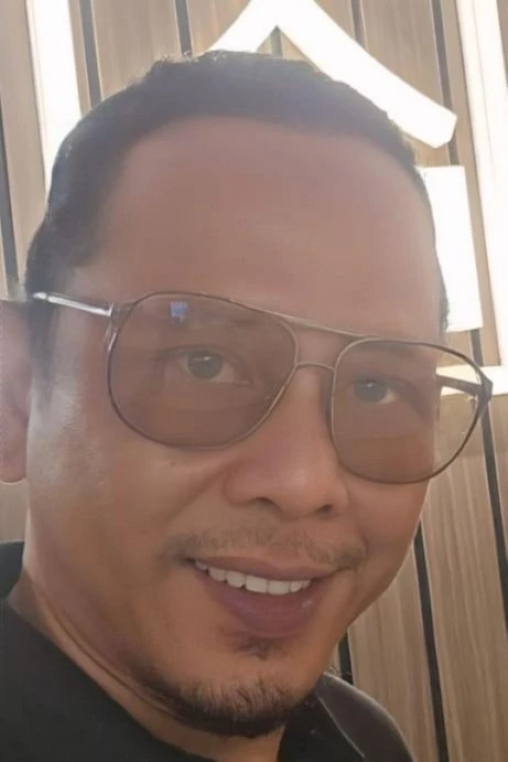 crop-1784120526390